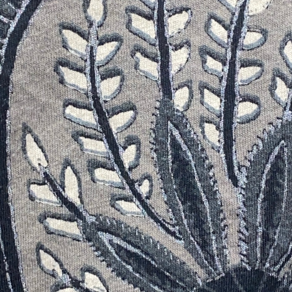 Lucky Brand Paisley Cup Sleeve V-Neck Tee - Picture 5 of 7
